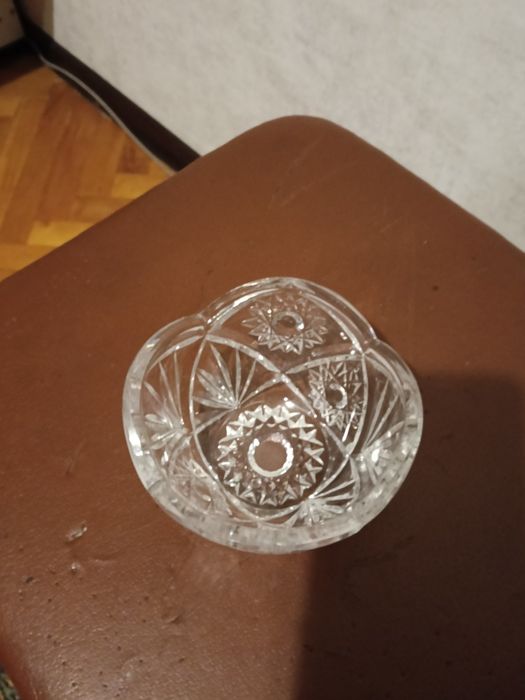 Продам хрустальные вазочки
