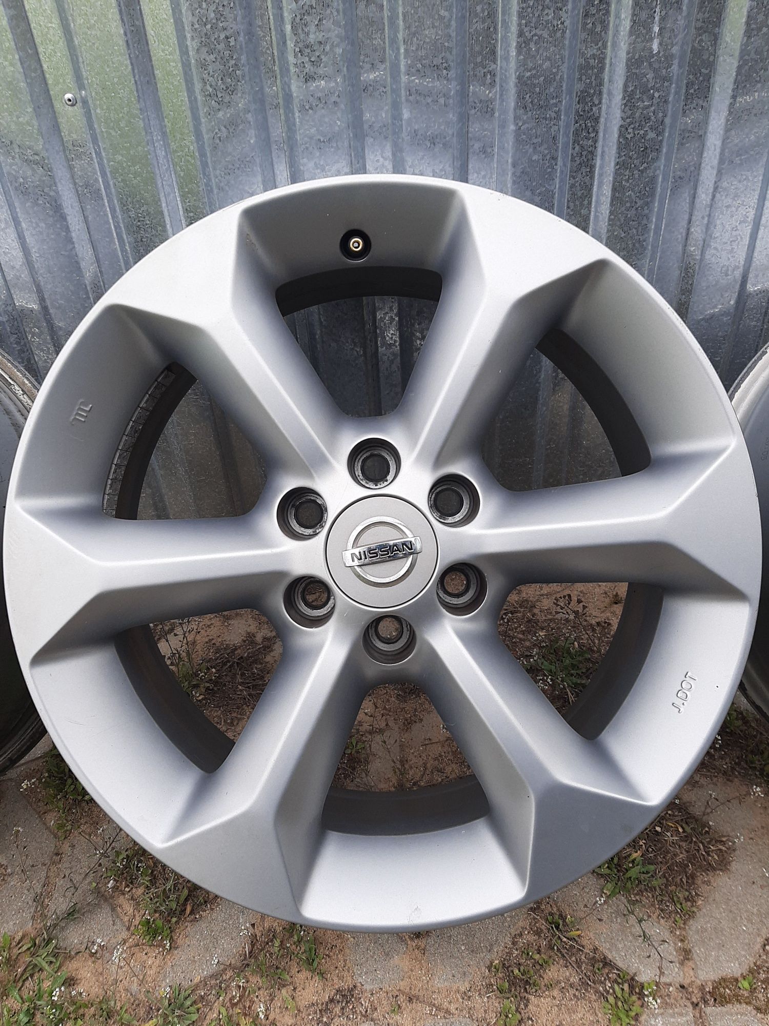 4x Felgi Aluminiowe 17" Nissan Navara 6x114.3 / 7Jx17 /ET30 Oryginalne