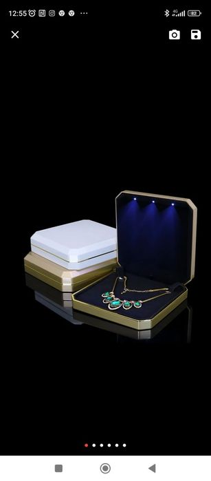 Жёсткая упаковка для ювелирных изделий.