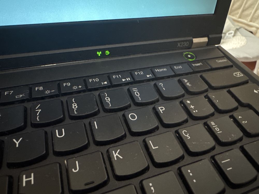 Lenovo x230 i5 16 g ram