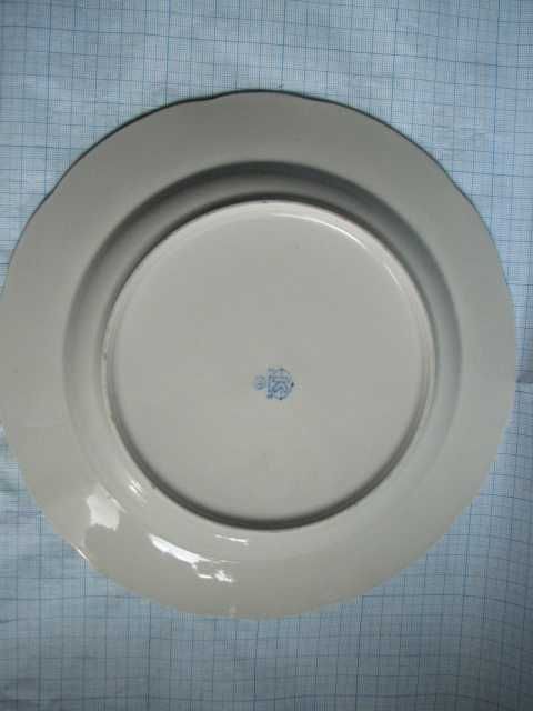 Набор тарелок и блюдо Коростень