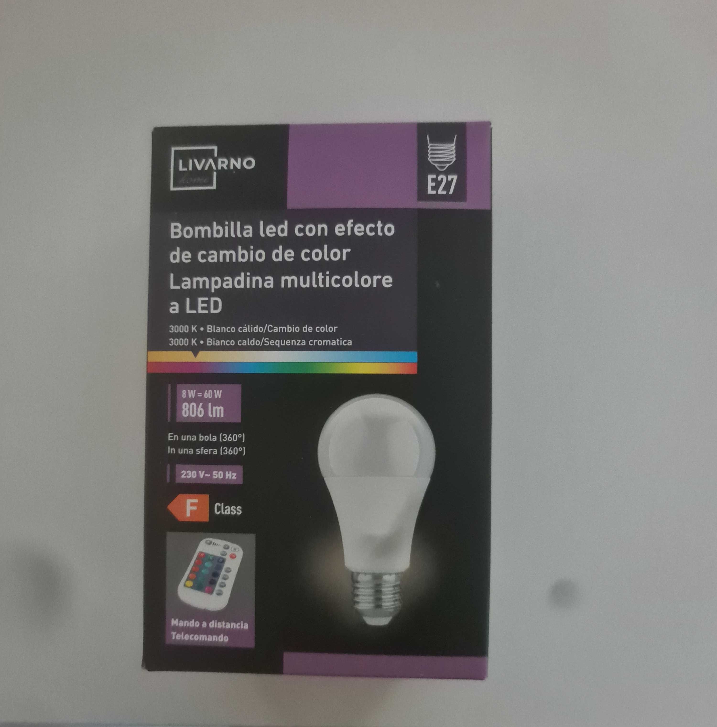 Vendo lampada de led com efeito multicolor + comando