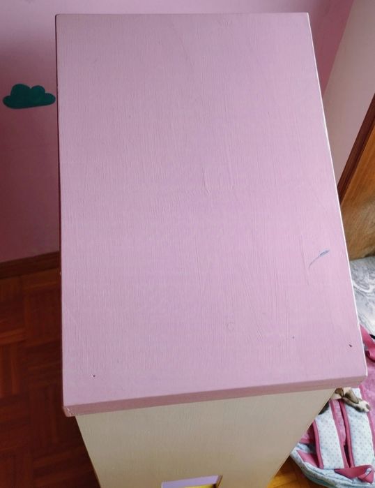 Casa de bonecas em madeira