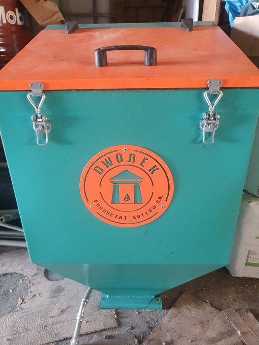 Piec Dworek kocioł z podajnikkem