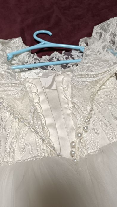 Весільна сукня для тендітної дівчинки