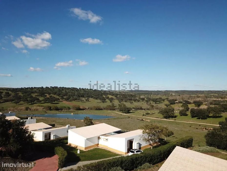 Moradia T4 na Herdade do Gizo,  em Cuba do Alentejo.