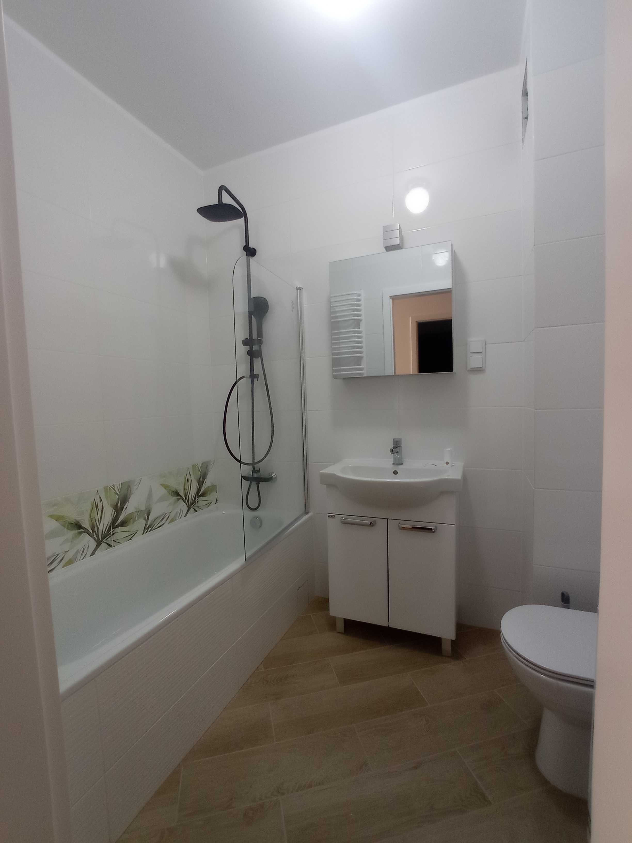 Kawalerka przy Galerii Północnej i tramwaju 17, balkon, osobna kuchnia