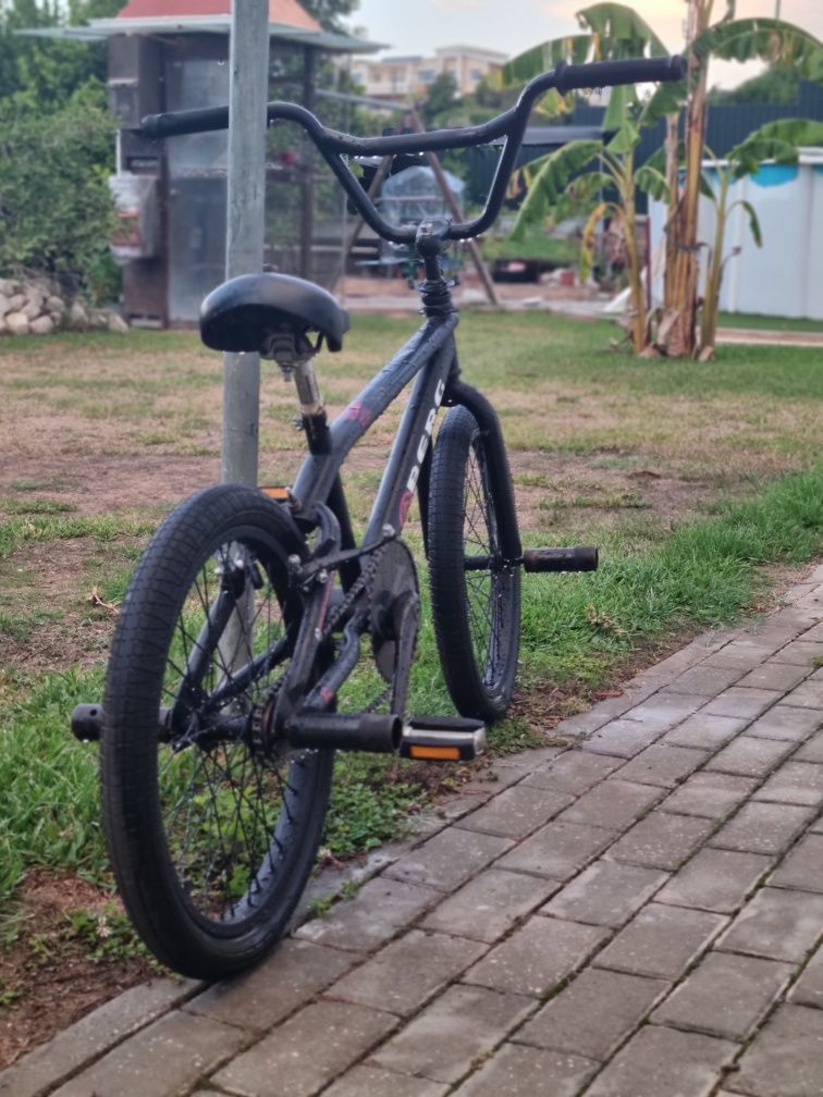 Vendo bmx berg em bom estado
