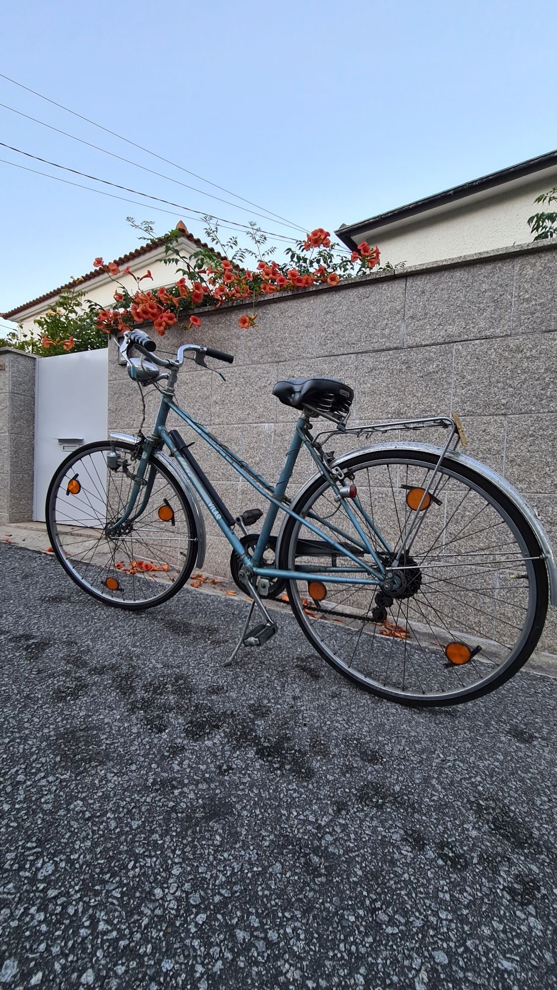 Bicicleta antiga - Vilar