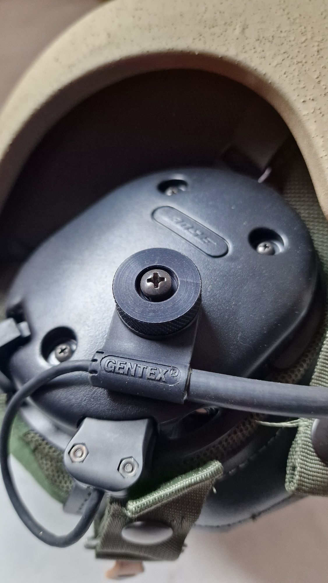 Hełmofon hełm kevlarowy CVC us army

DH132A Gentex Bose