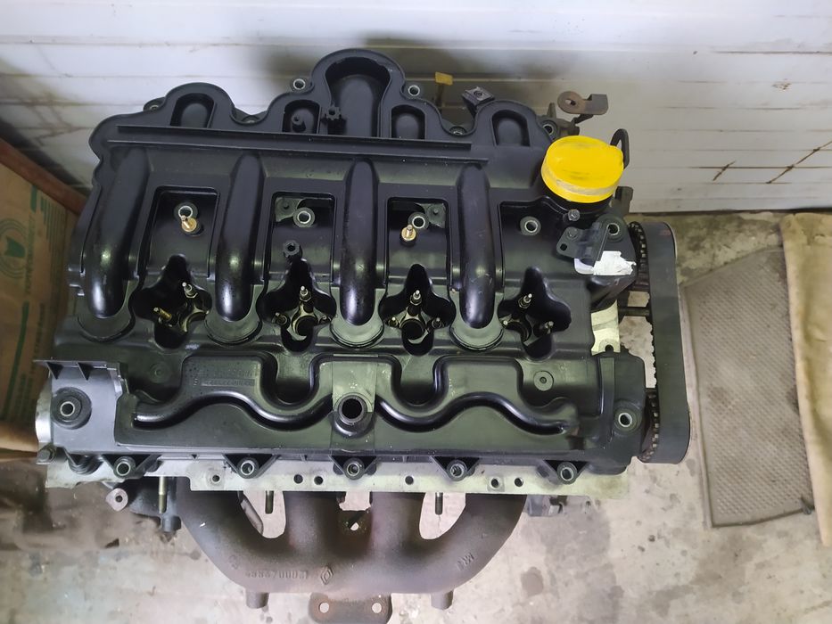 Двигун 2.5 DCI Рено... Опель