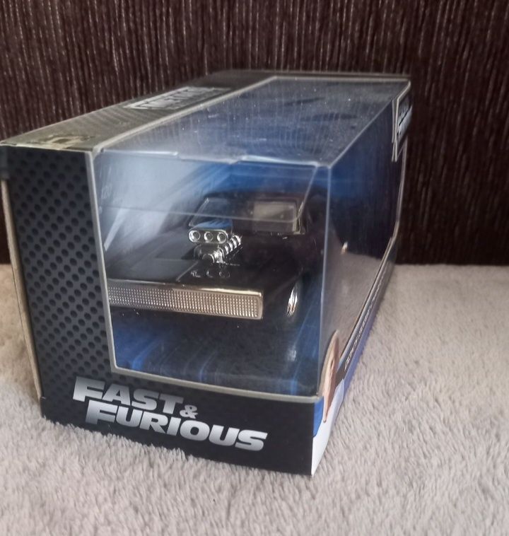 Dodge charger r/t fast furious escala 1:32