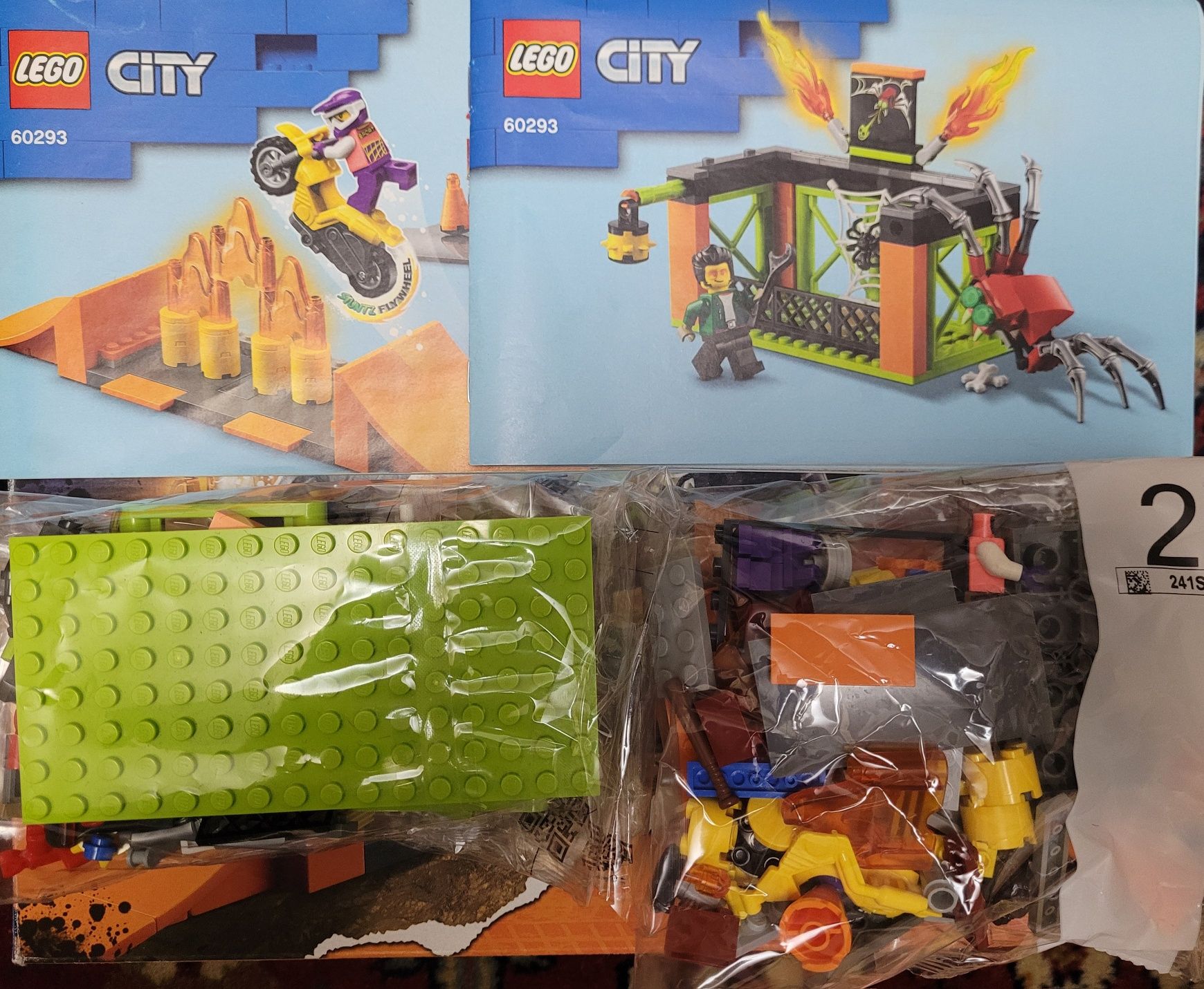 Конструктор LEGO City Каскадерський парк 170 деталей (60293)