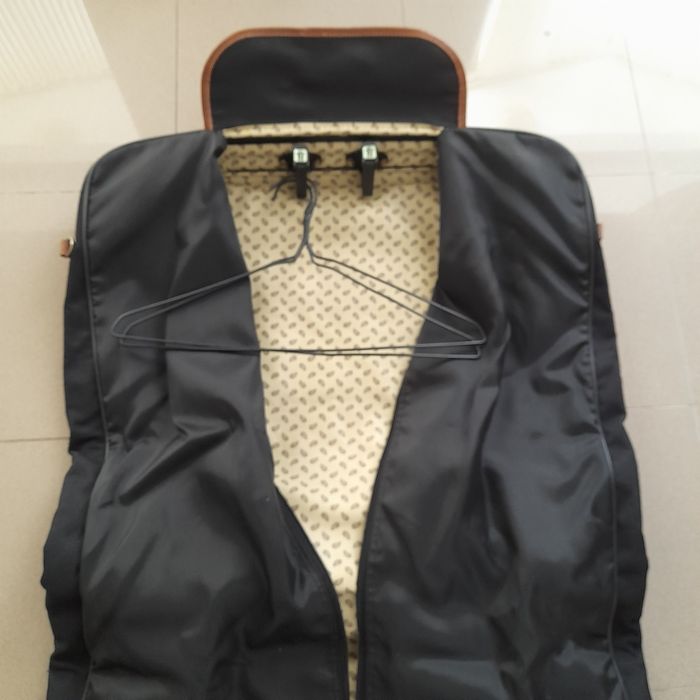 Mala para fatos Pierre Dumont