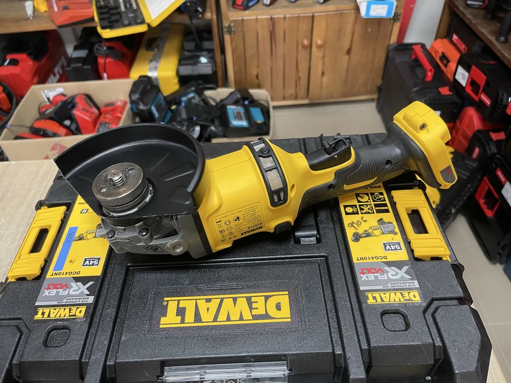 Dewalt DCG418 / безщіткова болгарка Девольт 125 мм