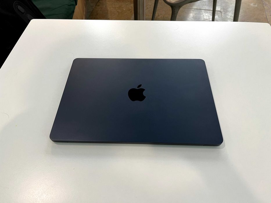 MacBook Air de 13" M2 - Midnight Blue - 24GB RAM - 512GB Disk