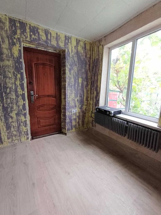 Продам будинок в смт Доброслав с Гаражем і санвузлом.