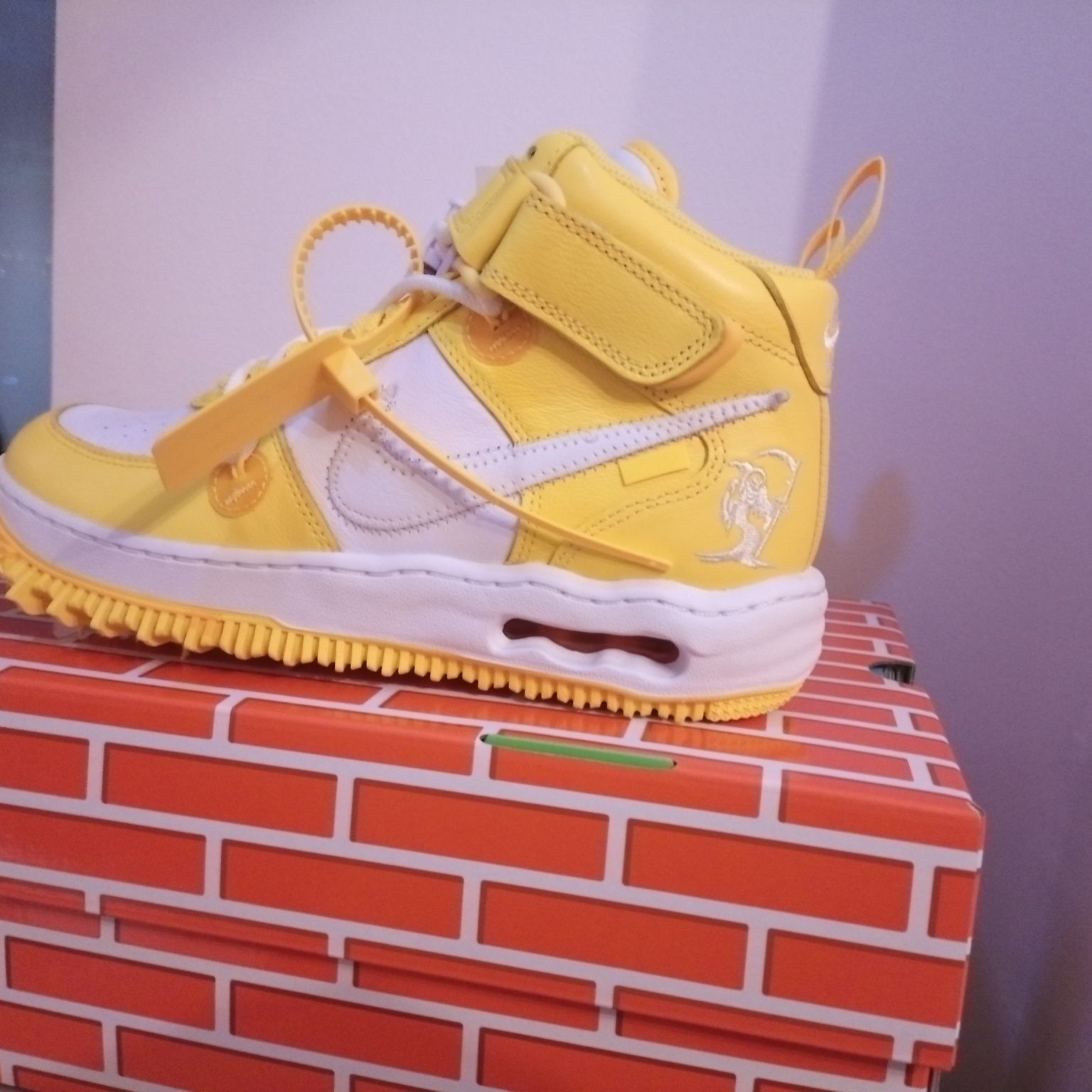 Nike x Off-White AIR FORCE 1 MID SP LTHR r.40