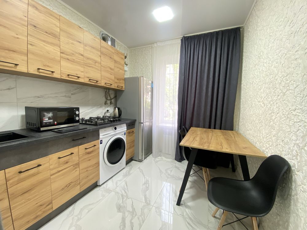 Продам шикарную 1 ком квартиру с ремонтом и мебелью, 34 м.кв, Центр.