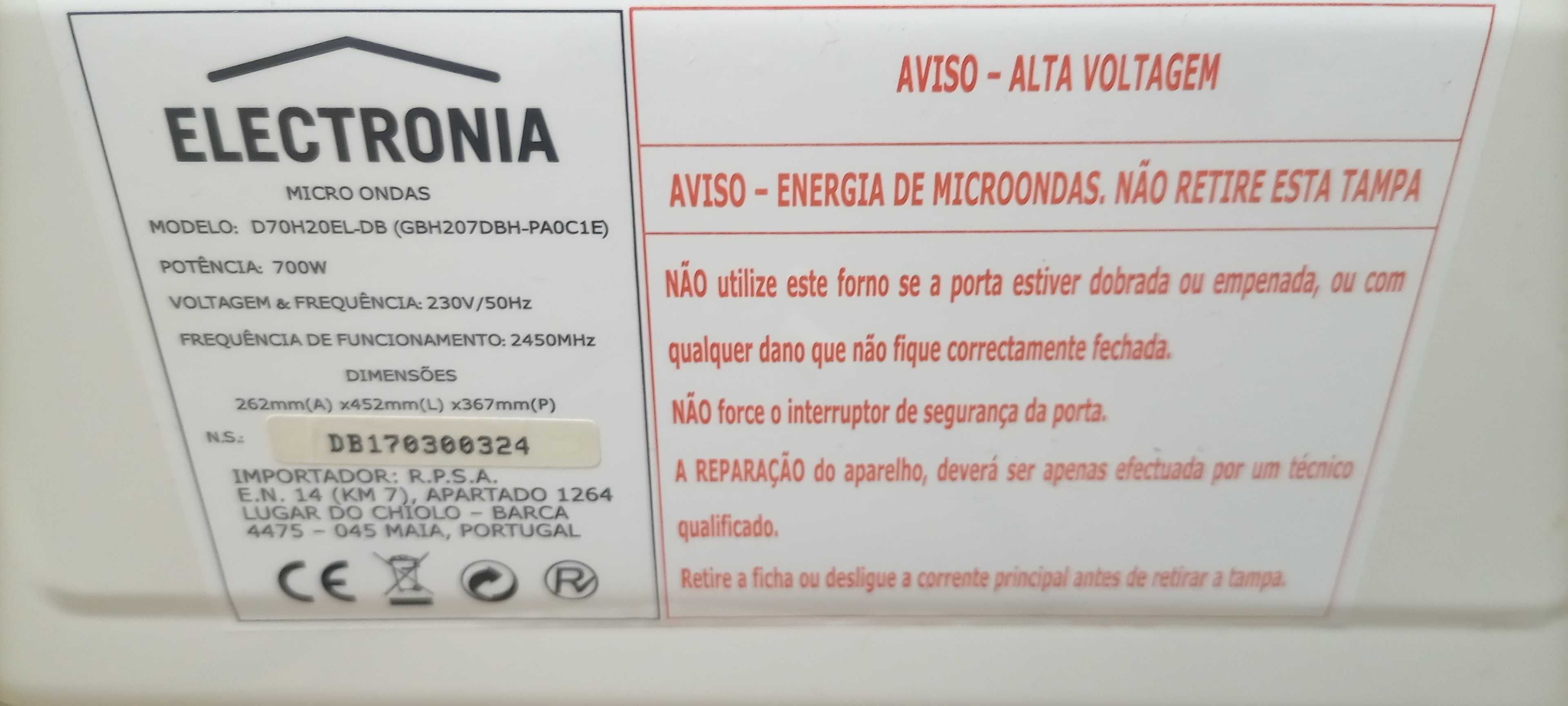 Micro-ondas Electronia 700W para peças ou reparação