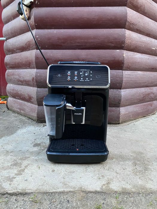 Кавомашина Phillips LatteGo EP2231 2022 рік магазин гарний стан