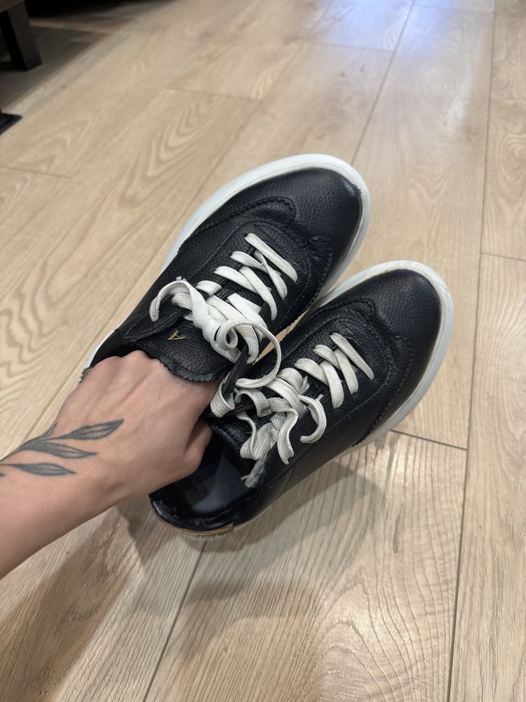 Armani Exchange чорні 36