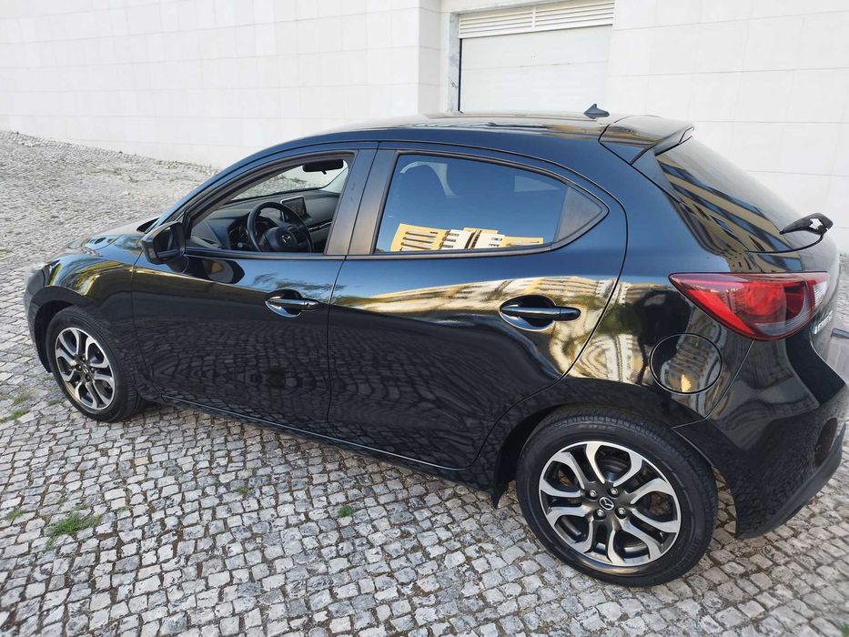 Mazda 2 1.5 diesel Execellence Navi 2015