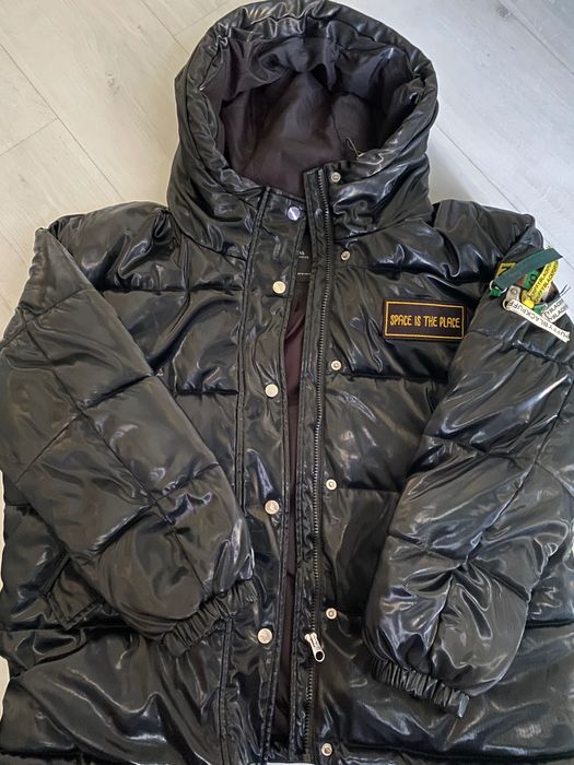 тепла жіноча куртка Zara