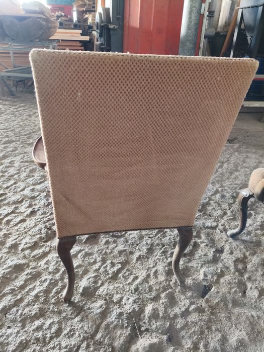 Cadeirões rústicos para restaurar