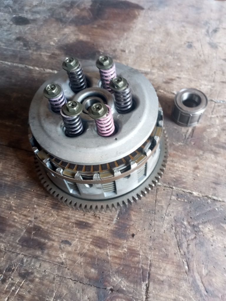 Sprzęgło kosz sprzęgłowy koszyk sprzęgła część Yamaha R6 99-02r B4