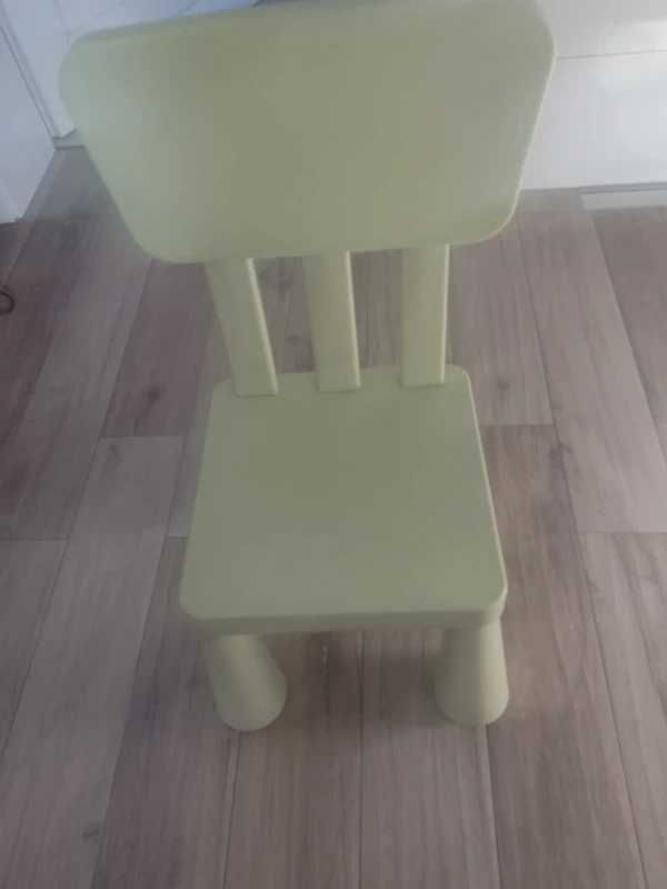stolik+ dwa krzesełka IKEA