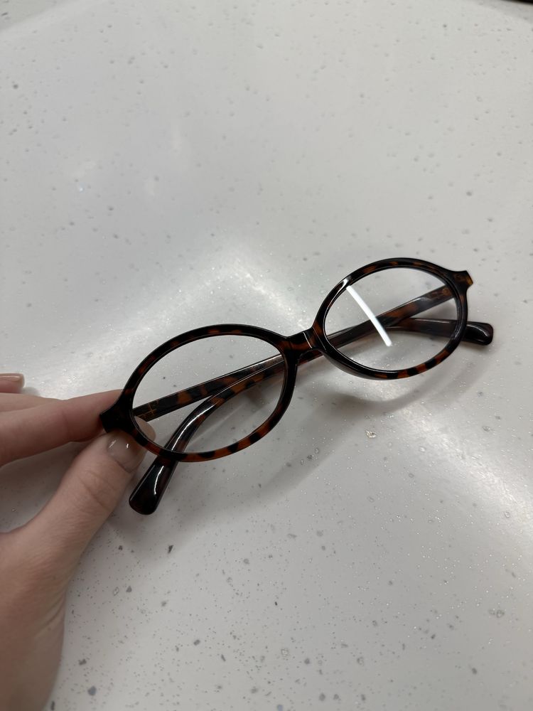 Прозорі окуляри в стилі miu miu