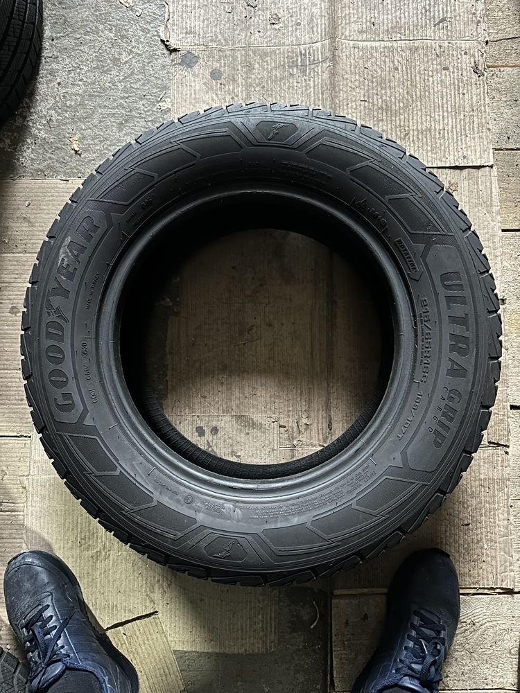 Пара 215/65 R16С GoodYear UltraGrip   /всесезон/