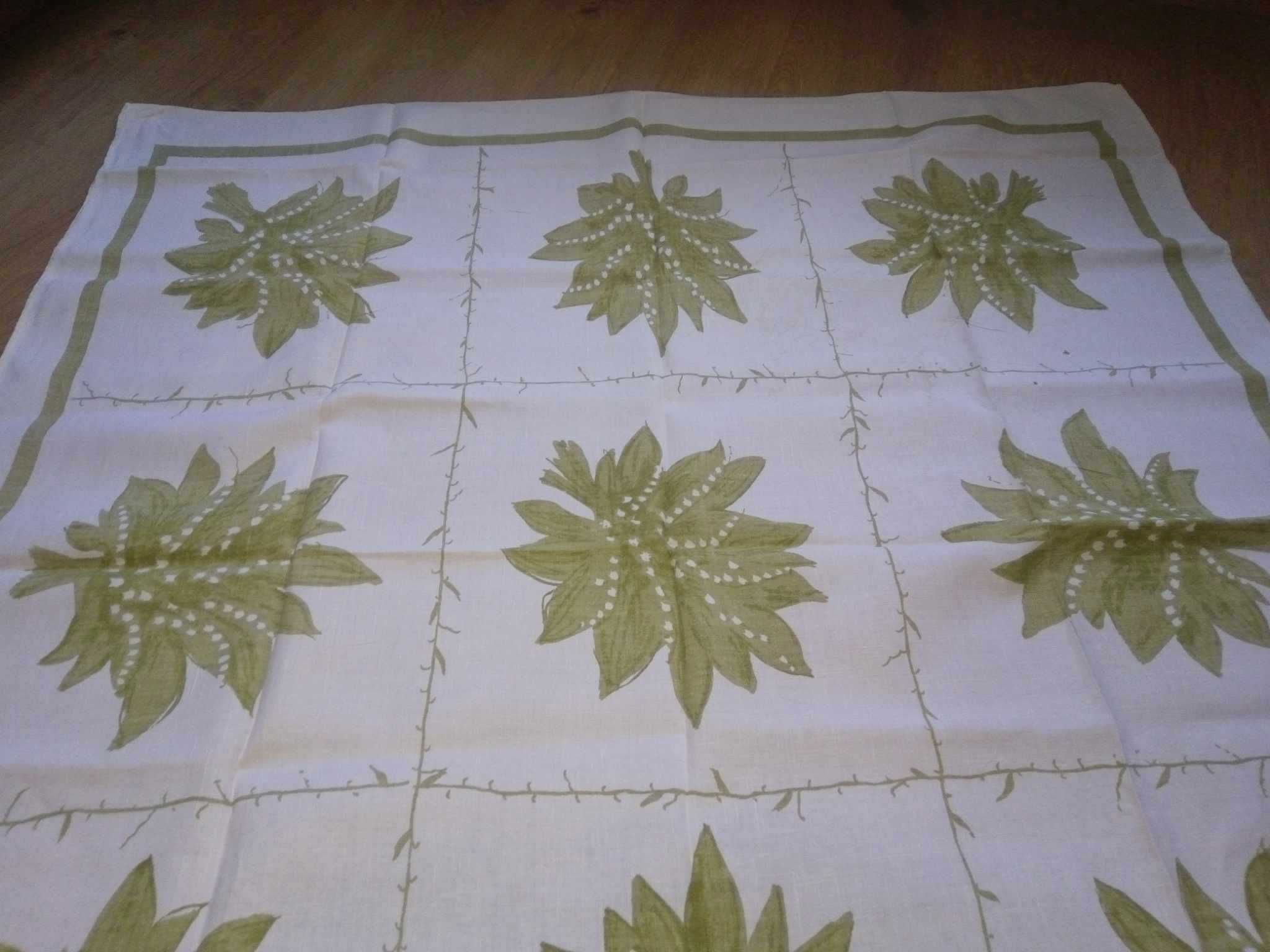 Obrus lniany gałązki rośliny zielony 120cm x 130cm stary PRL lata 50