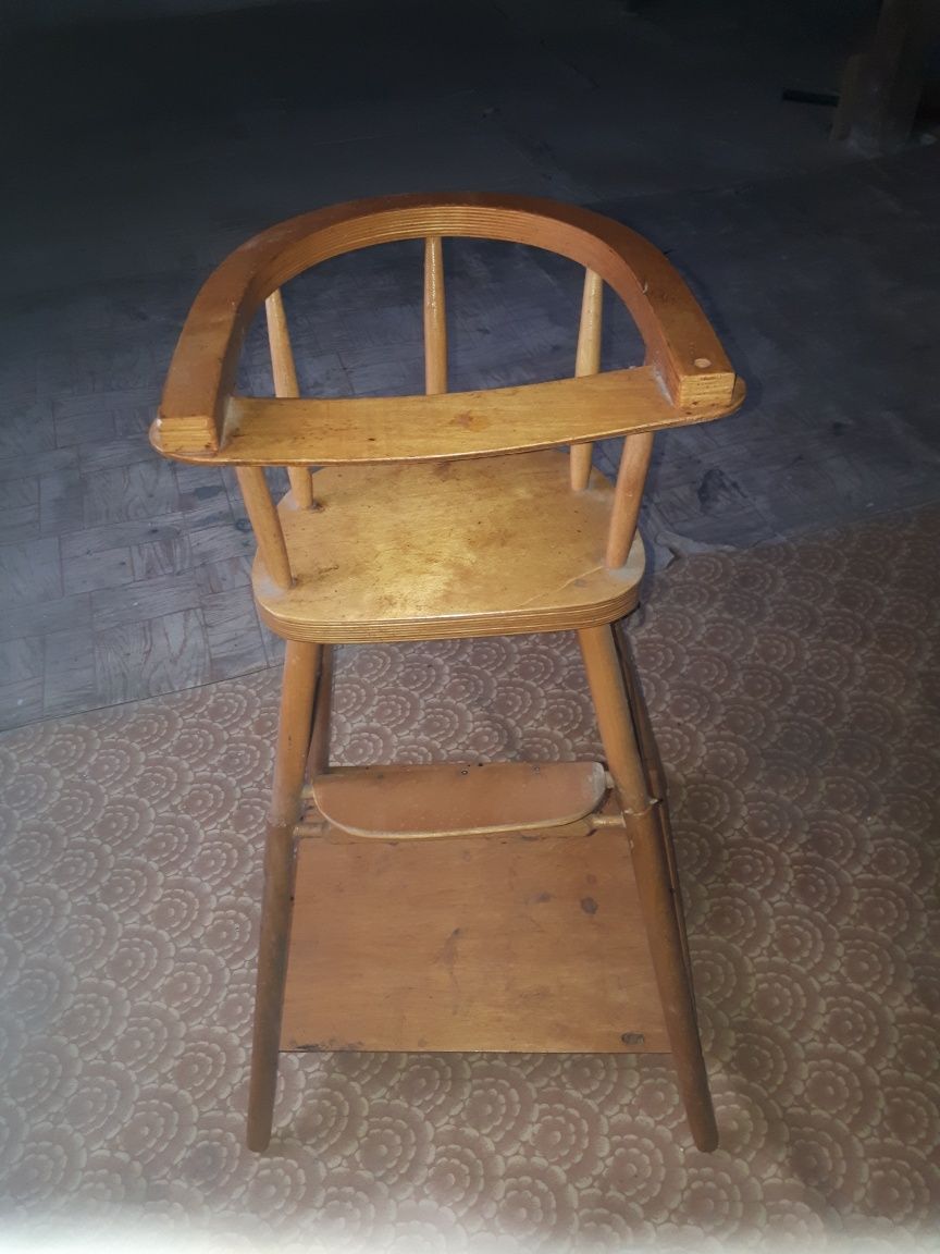 Крісло для годування дітей
