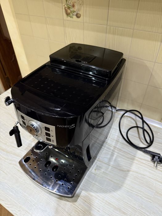 Delonghi Magnifica S 2021 рік
