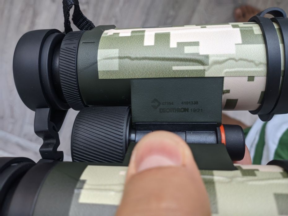 Продам бінокль Solognac 10*32