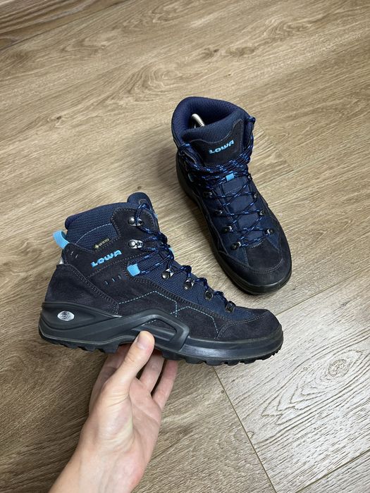 Продам БОМБЕЗНІ дитячі підліткові черевики Lowa Kody 3 GTX Mid