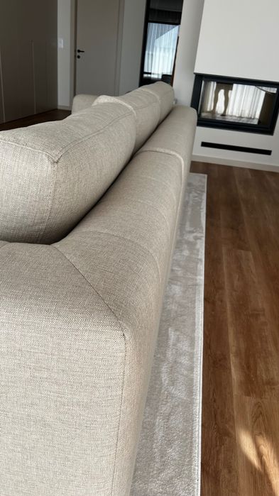 Sofá com chaise long