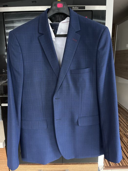 garnitur meski mlodziezowy nowy