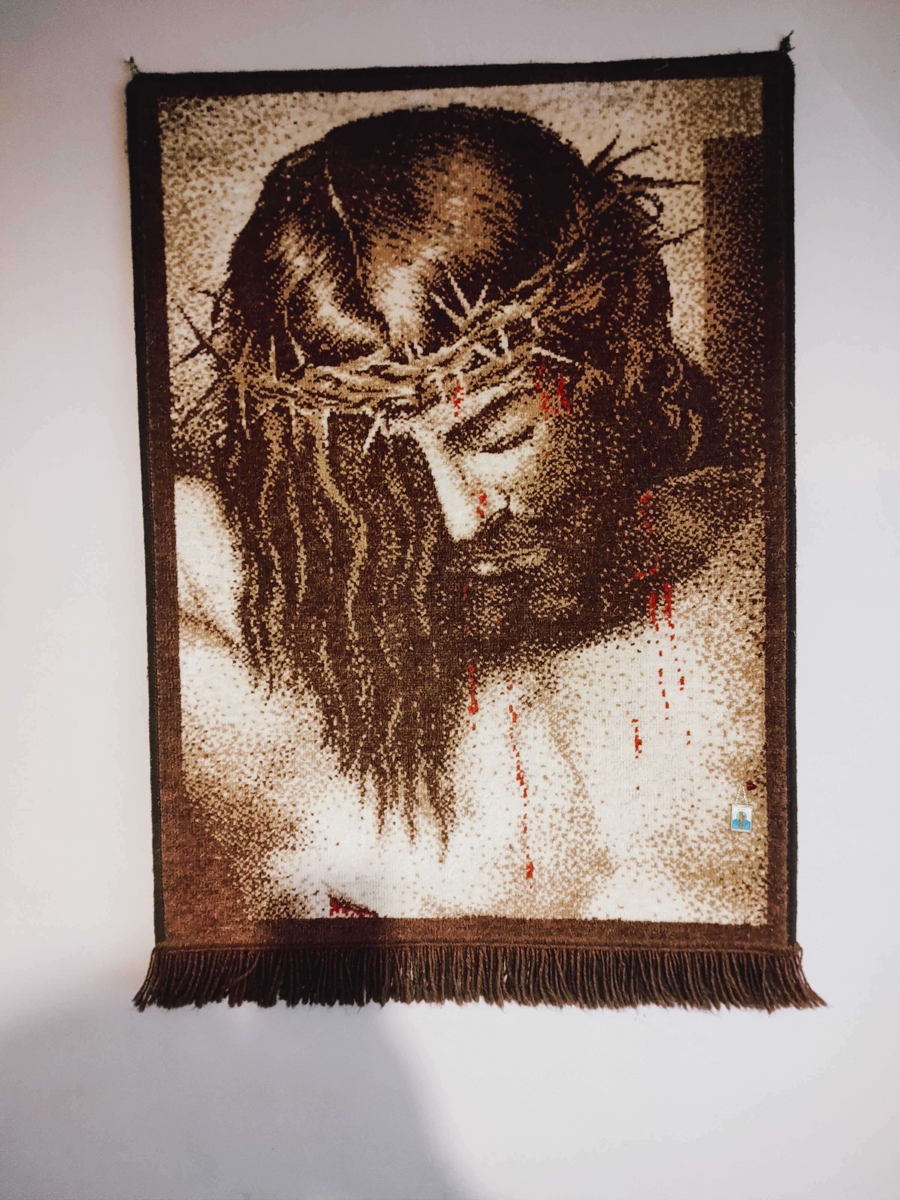 Wisząca dywan z podobizną Jezusa