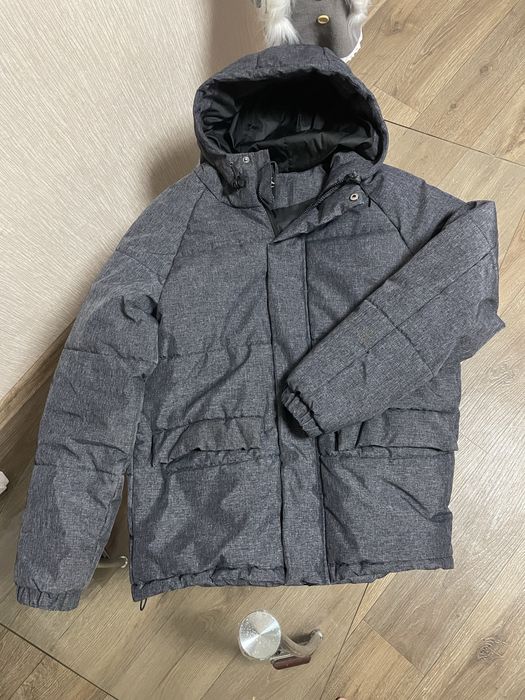 Тепла чоловіча куртка  розмір M-L