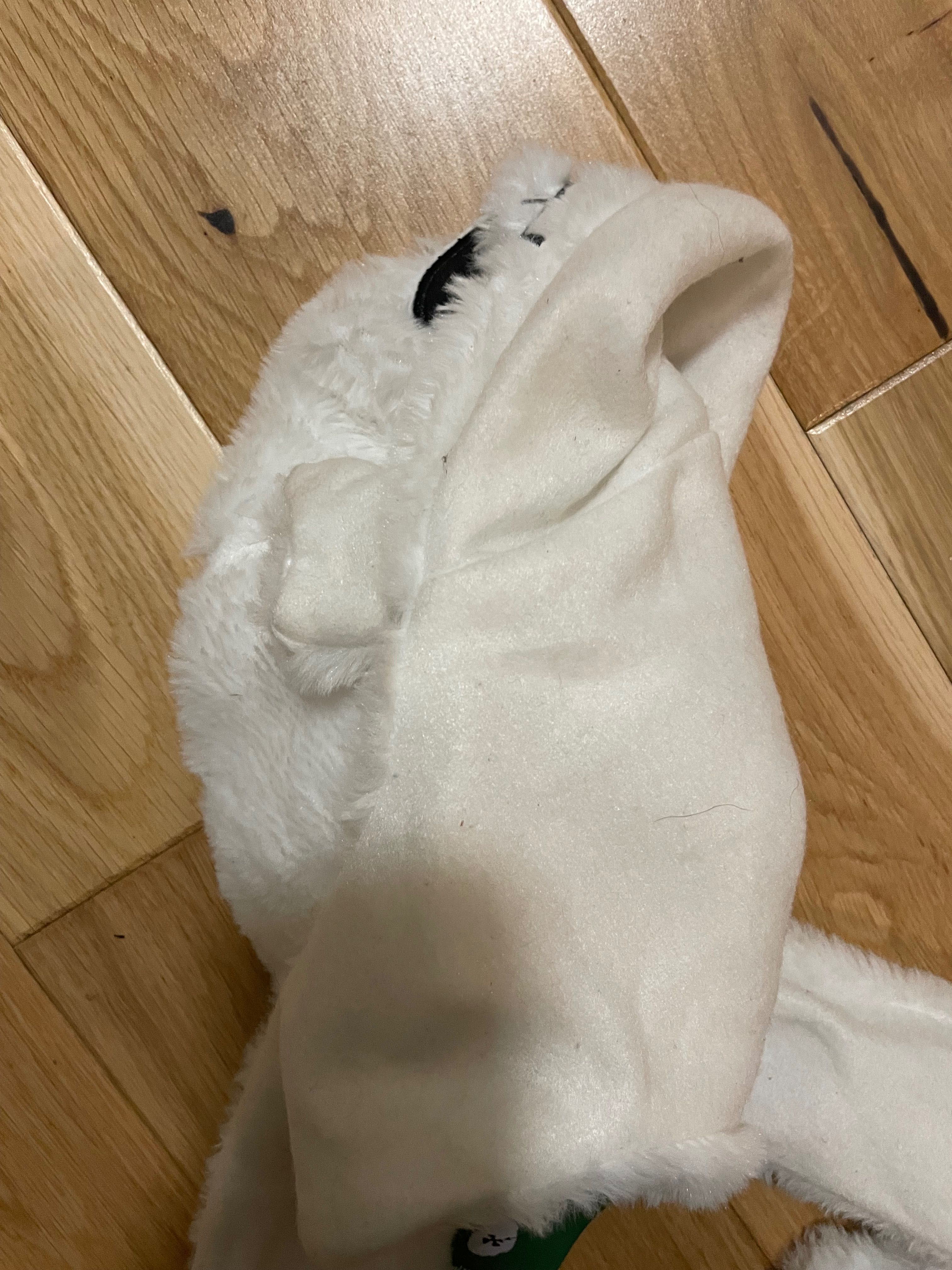 Czapka z ruchomymi uszami