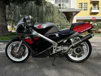 Honda VFR 400 R (NC30)