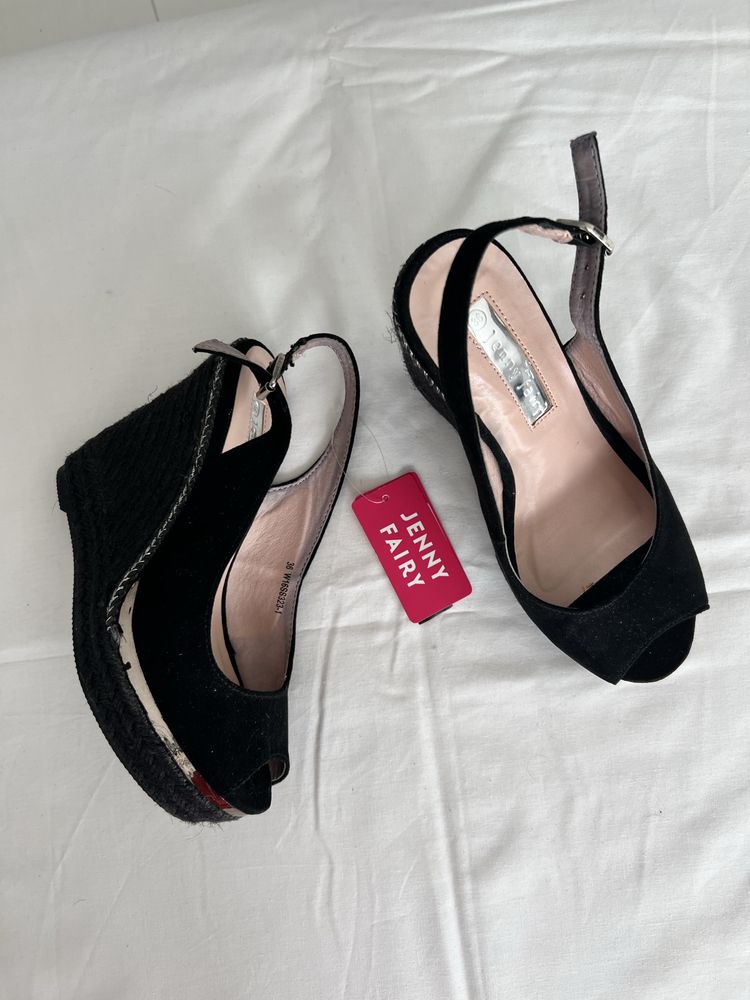 Stylowe nowe buty na koturnie z paskiem z tyłu, Jenny Fairy, Ccc, 36