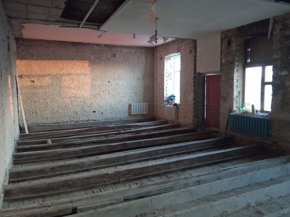 Демонтаж стен, полов, плитки, стяжки, штукатурки. Демонтажные работы