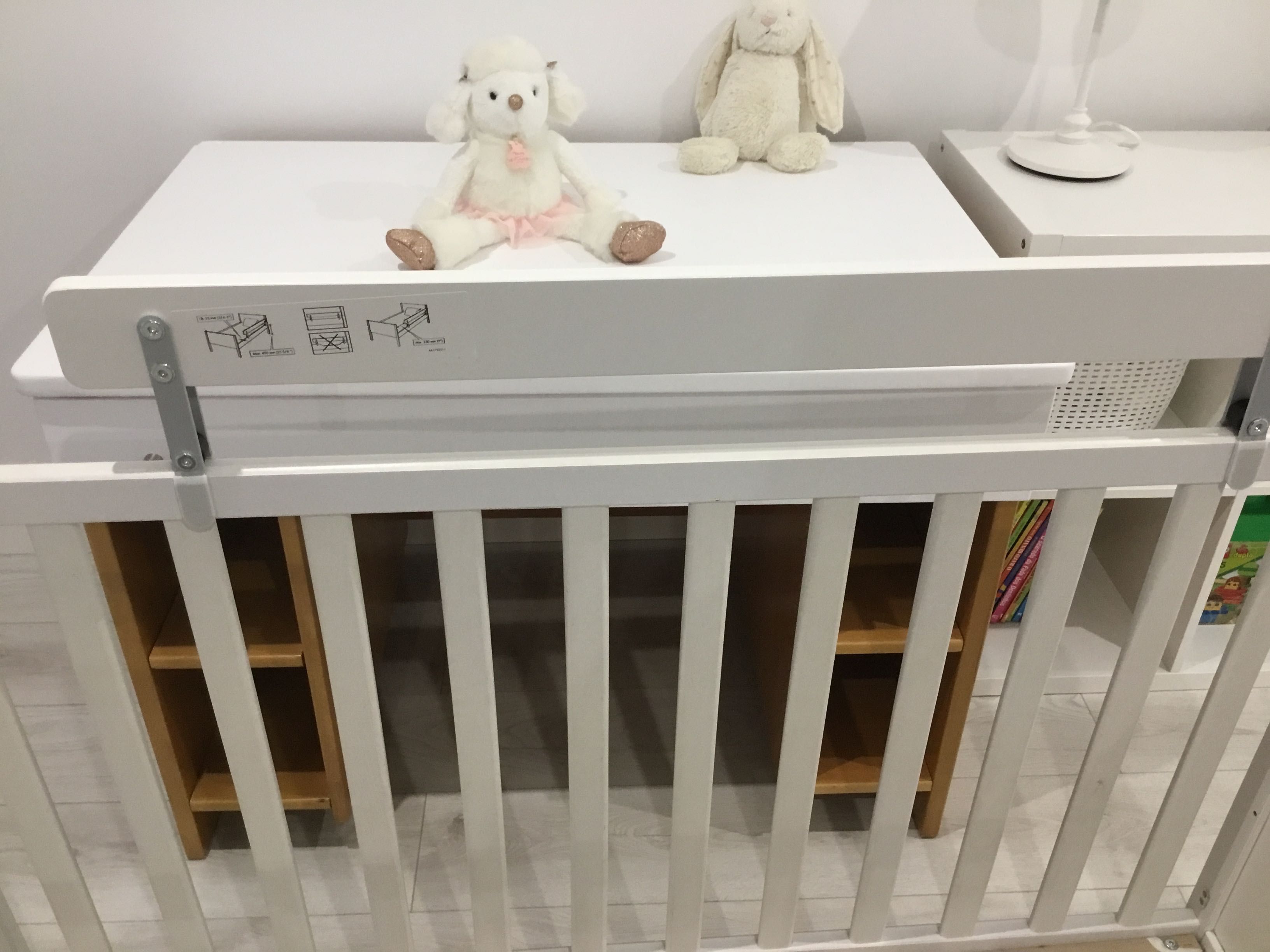 Berço, colchao e muda fraldas IKEA - bebé