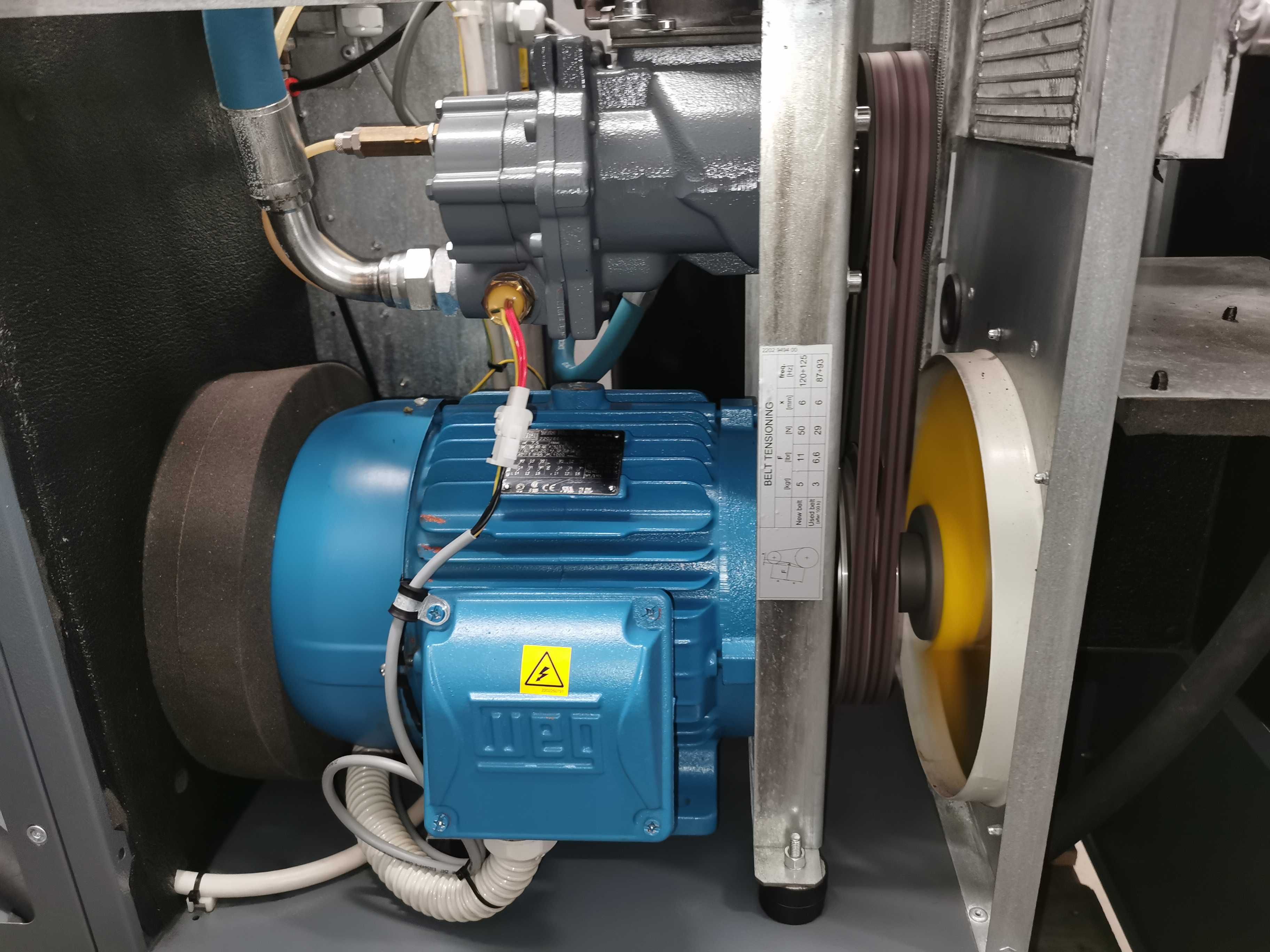 7.5kw 1000l/min Sprężarka śrubowa ATLAS COPCO GX7FF 10 bar +OSUSZACZ