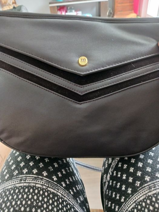 Sprzedam torebkę skórzaną brązowy.