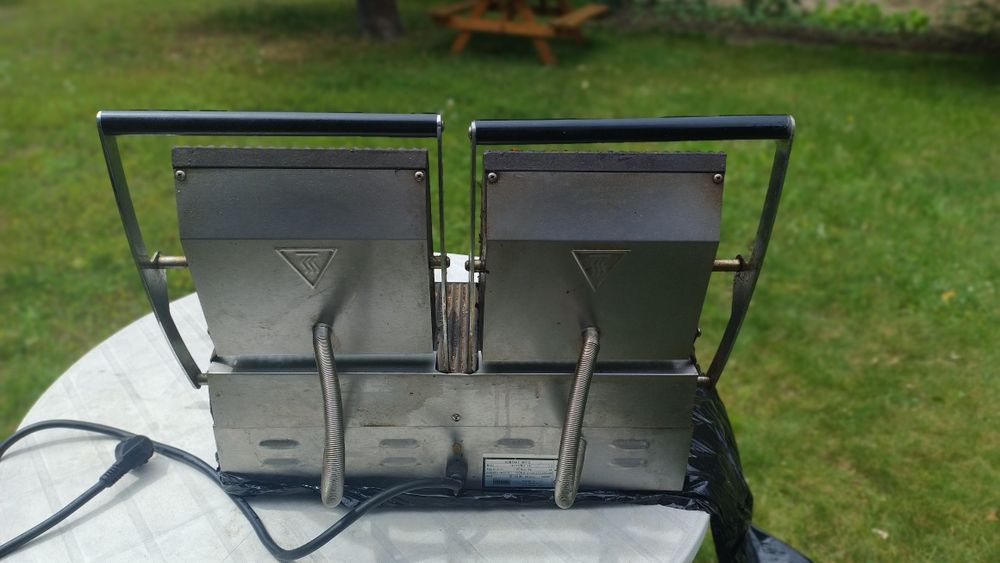 Grill  kontaktowy gastronomiczny